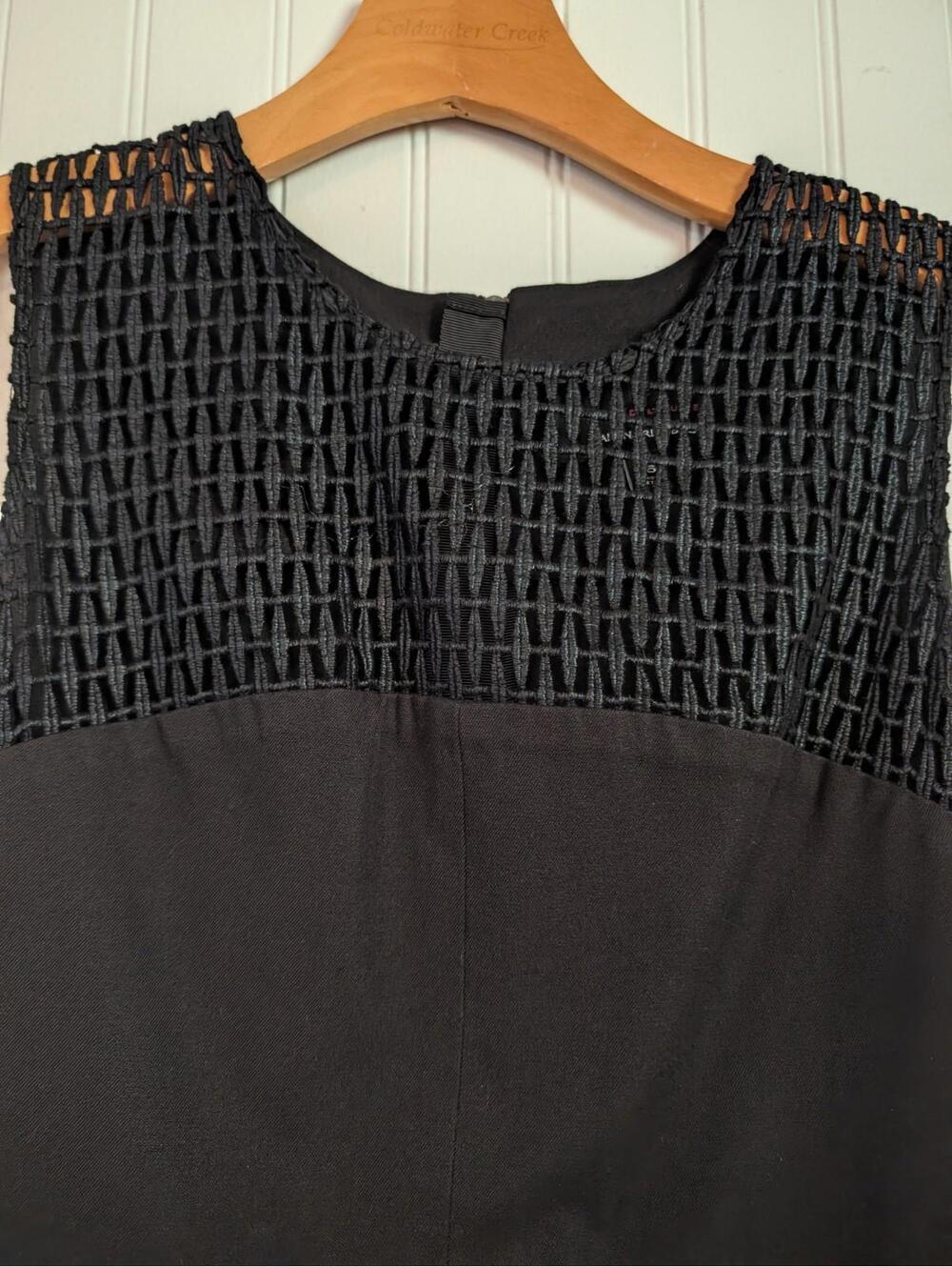 Detailed Classy Mouret Banana Republic Black Lattice Neck Sheath Dress Size 6